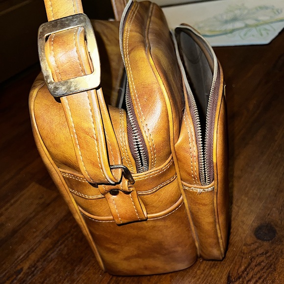 Vintage 1960s Brown Leather Carry On Travel Crossbody Bag - Picture 9 of 14